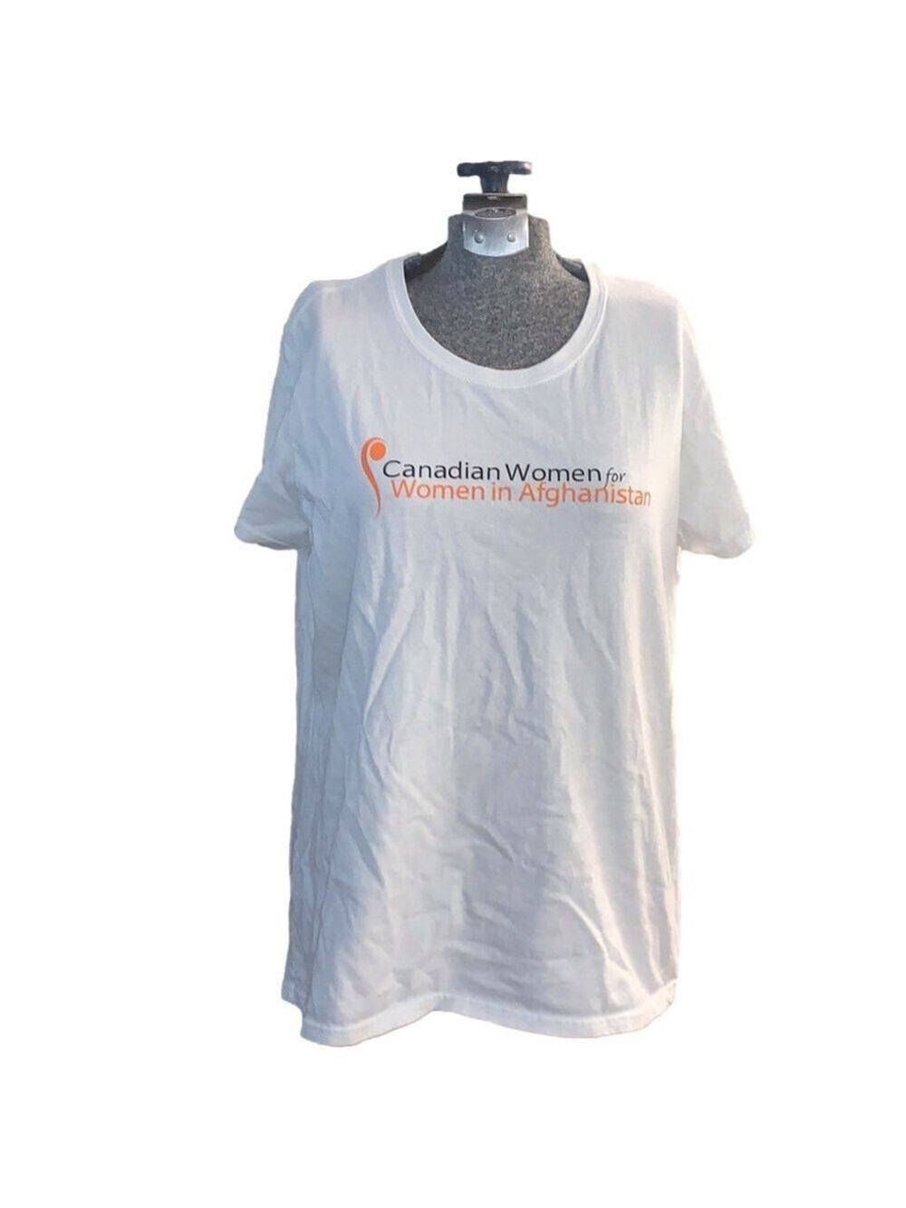 Women's Gildan T-shirt Size L White
Canadian women for women in Afghanistan